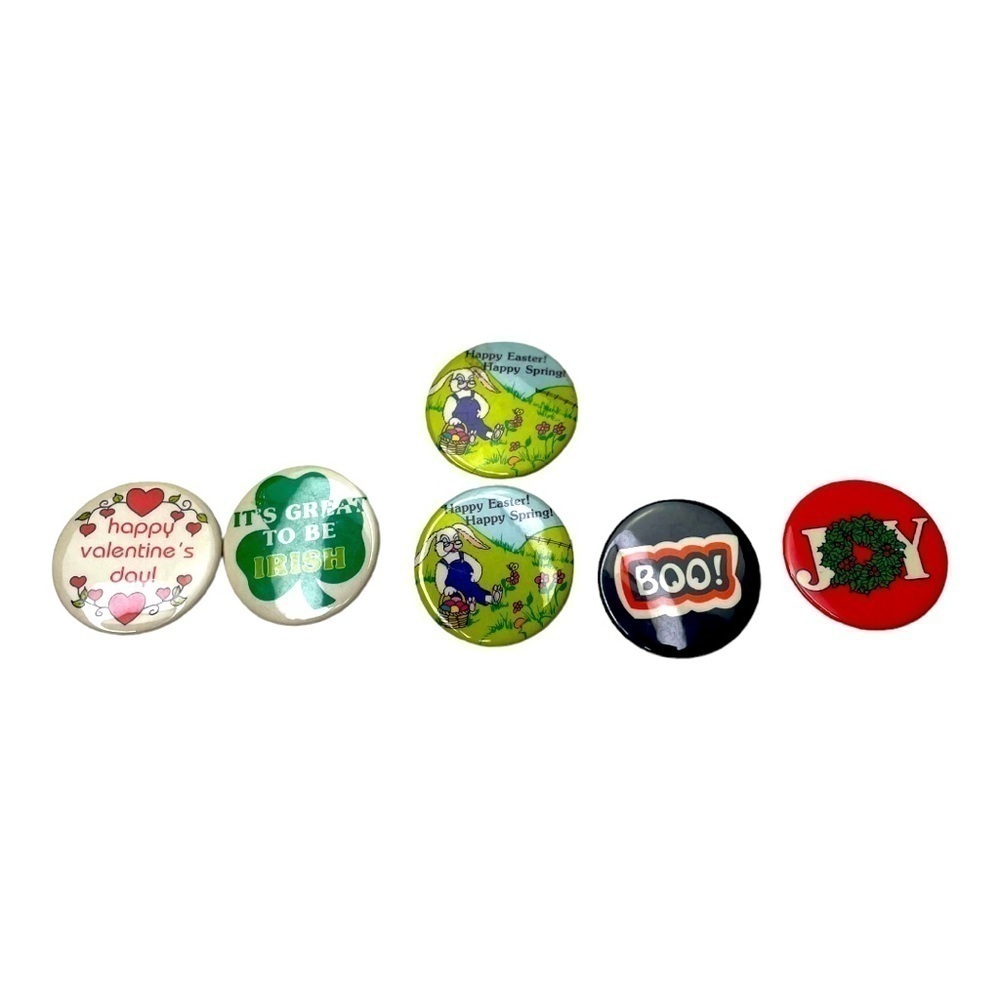 Vintage 6 Holiday Round Pins